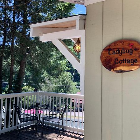 The Chimney Rock Inn & Cottages Extérieur photo