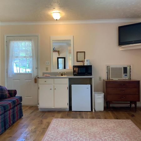 The Chimney Rock Inn & Cottages Extérieur photo