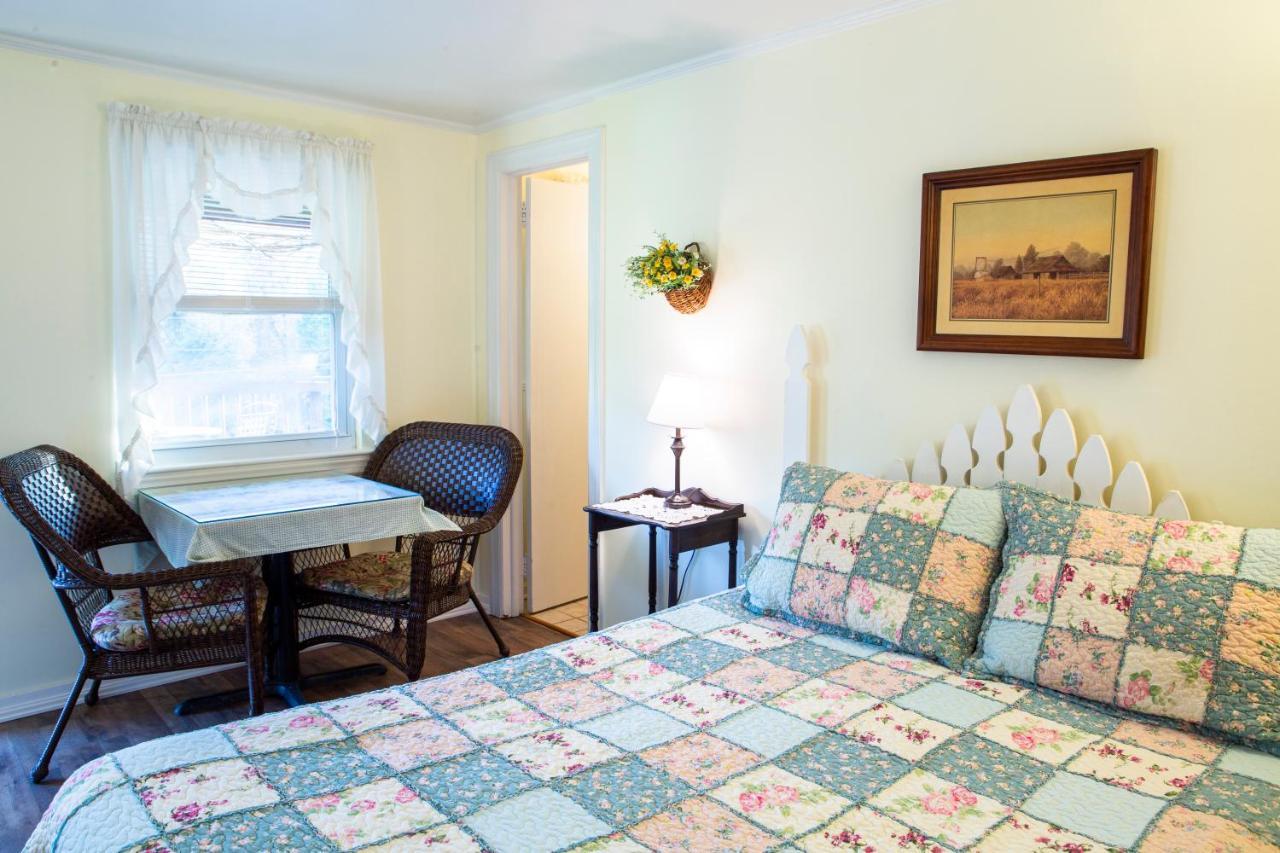 The Chimney Rock Inn & Cottages Extérieur photo