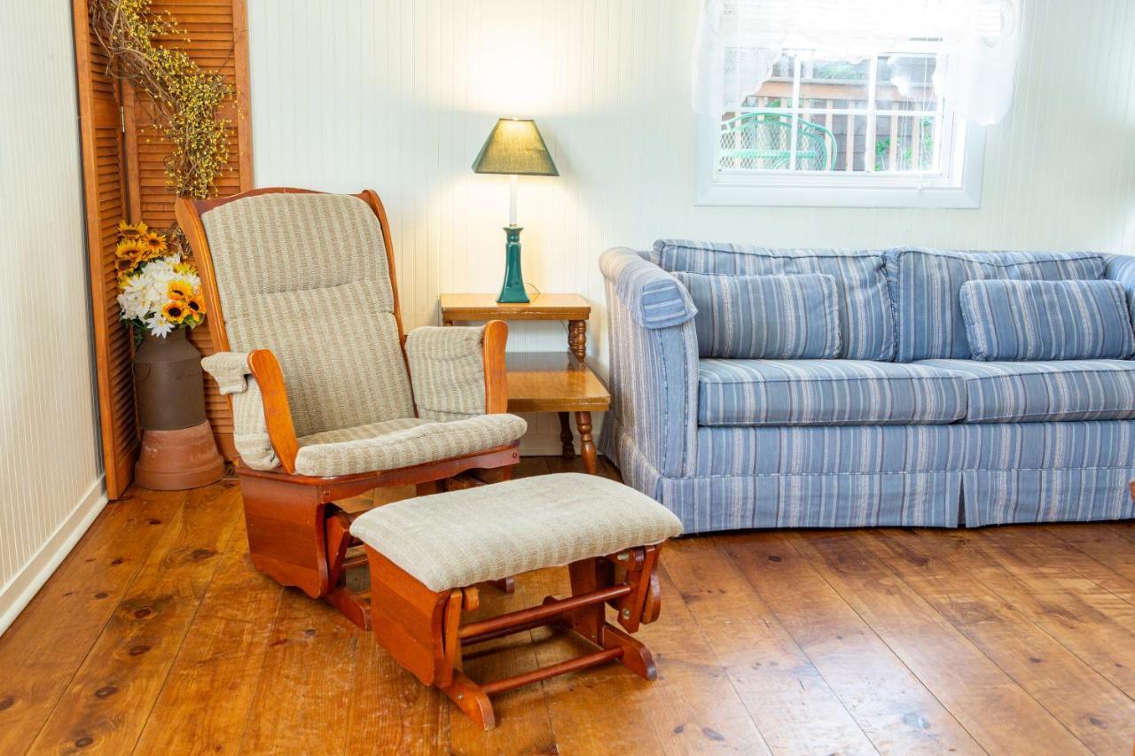 The Chimney Rock Inn & Cottages Extérieur photo