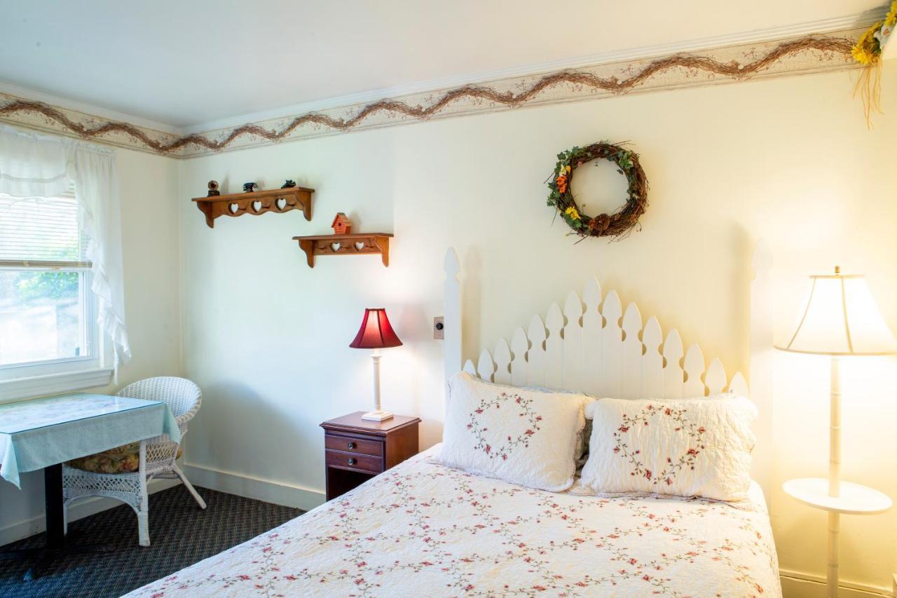 The Chimney Rock Inn & Cottages Extérieur photo