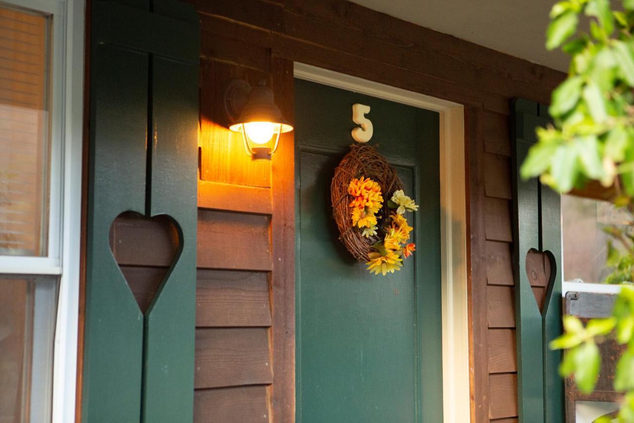 The Chimney Rock Inn & Cottages Extérieur photo
