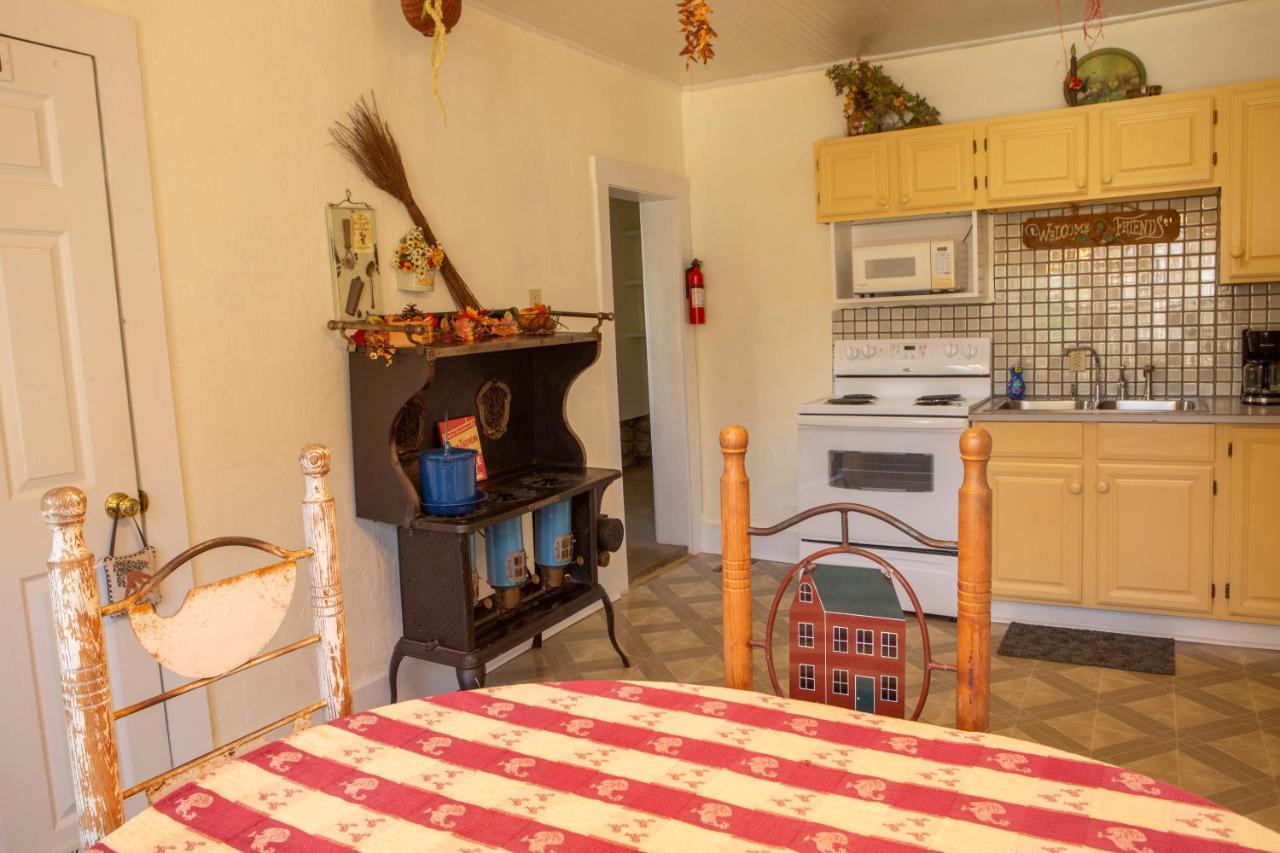 The Chimney Rock Inn & Cottages Extérieur photo