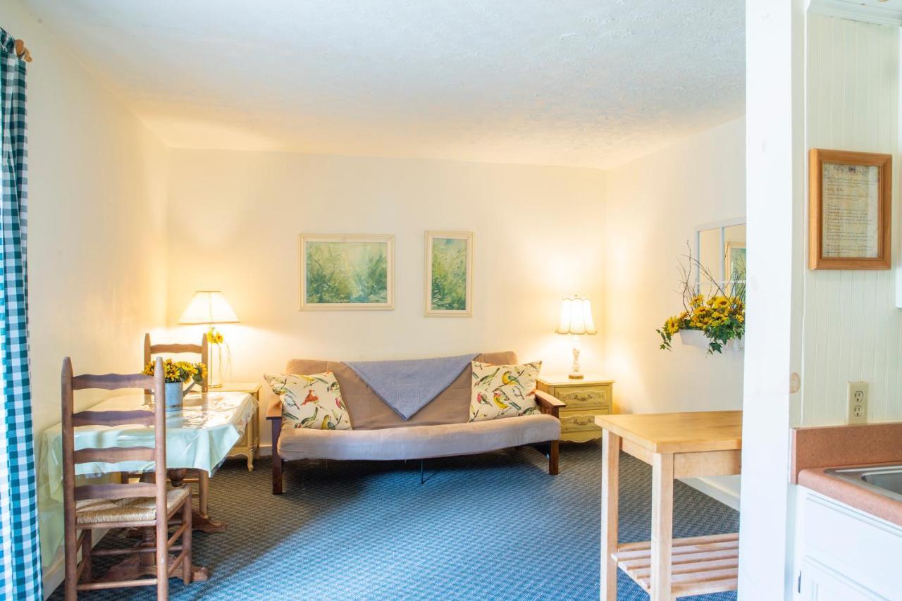 The Chimney Rock Inn & Cottages Extérieur photo