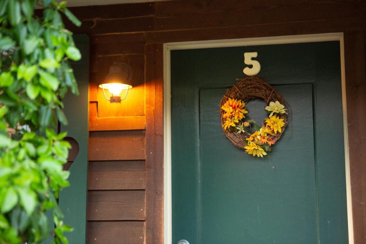 The Chimney Rock Inn & Cottages Extérieur photo