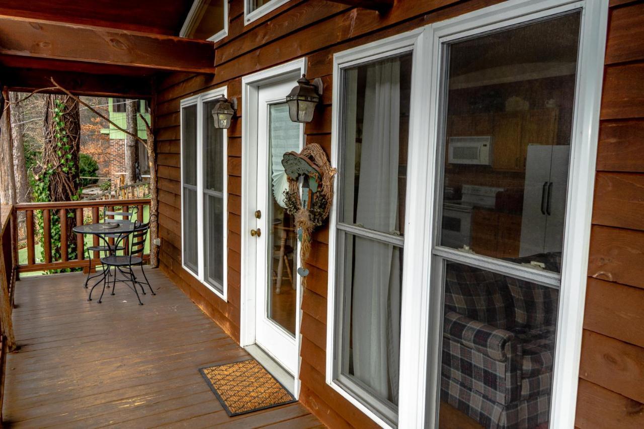 The Chimney Rock Inn & Cottages Extérieur photo