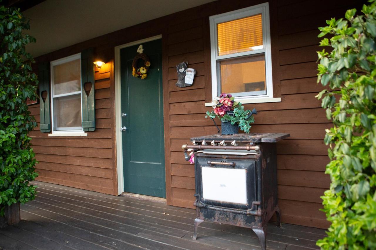 The Chimney Rock Inn & Cottages Extérieur photo