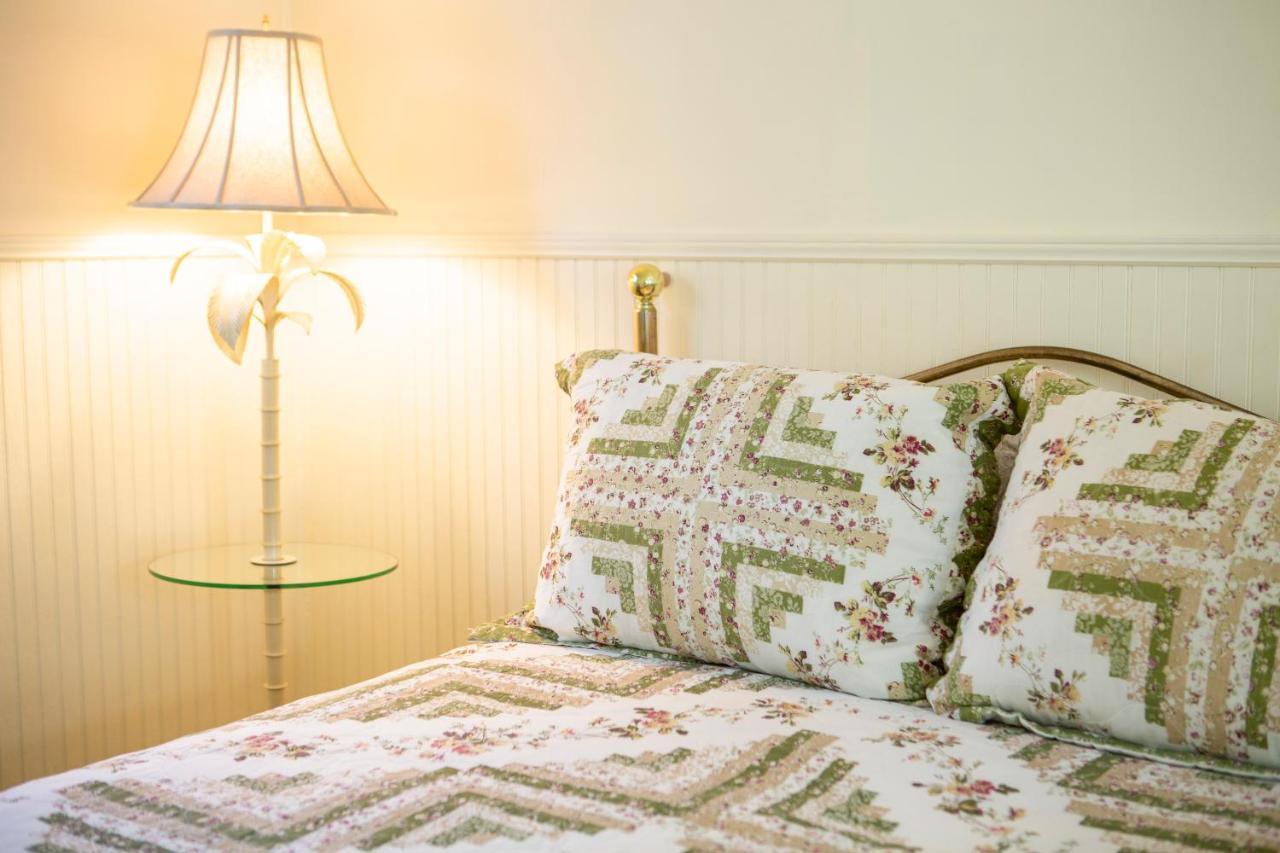 The Chimney Rock Inn & Cottages Extérieur photo