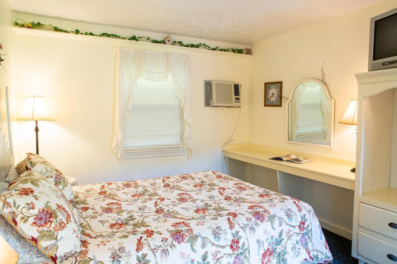 The Chimney Rock Inn & Cottages Extérieur photo